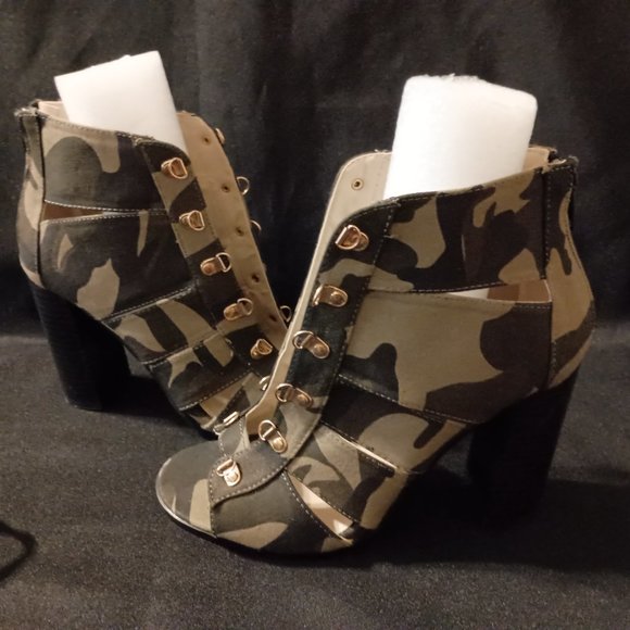 (JUSTFAB) Zola Lace-Up Gladiator Chunky Heeled Bootie - Picture 6 of 11